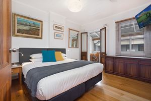 The main bedroom at 9 Alfred Street Terrace