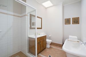 Bathroom - Vista Apartment